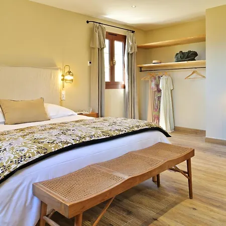 Coco Hotel Venaco (Corsica)